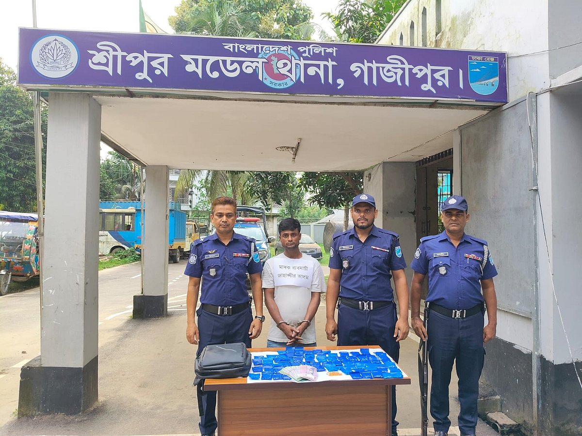 শ্রীপুরে আসামি ছিনিয়ে নেওয়া জাহাঙ্গীর জামিনে বের হয়ে ইয়াবাসহ গ্রেপ্তার