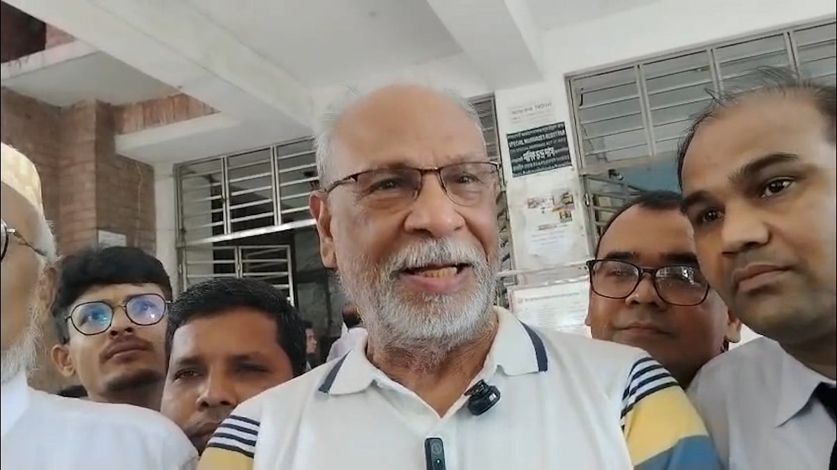 শাপলা চত্বরের ঘটনার মামলায় আদালতে আত্মসমর্পণ করবেন লতিফ সিদ্দিকী