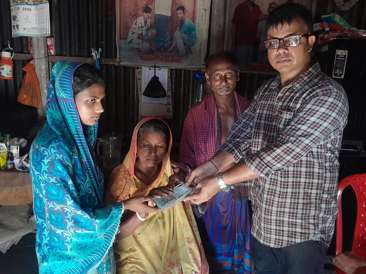 দিপু দাসের পরিবারের পাশে জগন্নাথ হল অ্যালামনাই অ্যাসোসিয়েশন অব কানাডা