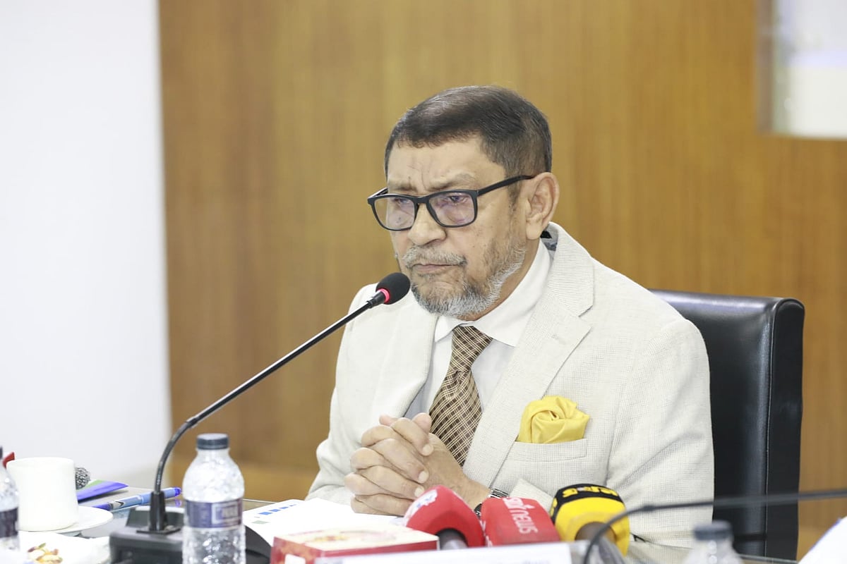 পছন্দের প্রতিষ্ঠানকে কাজ পাইয়ে দিতে টেন্ডারে জুড়ে দেওয়া হয় বিশেষ শর্ত: স্বাস্থ্যমন্ত্রী