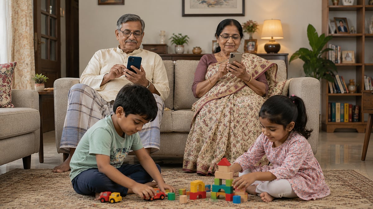 মা–বাবা কি সারাক্ষণ ফেসবুকে? কখন চিন্তার কারণ, কী করবেন