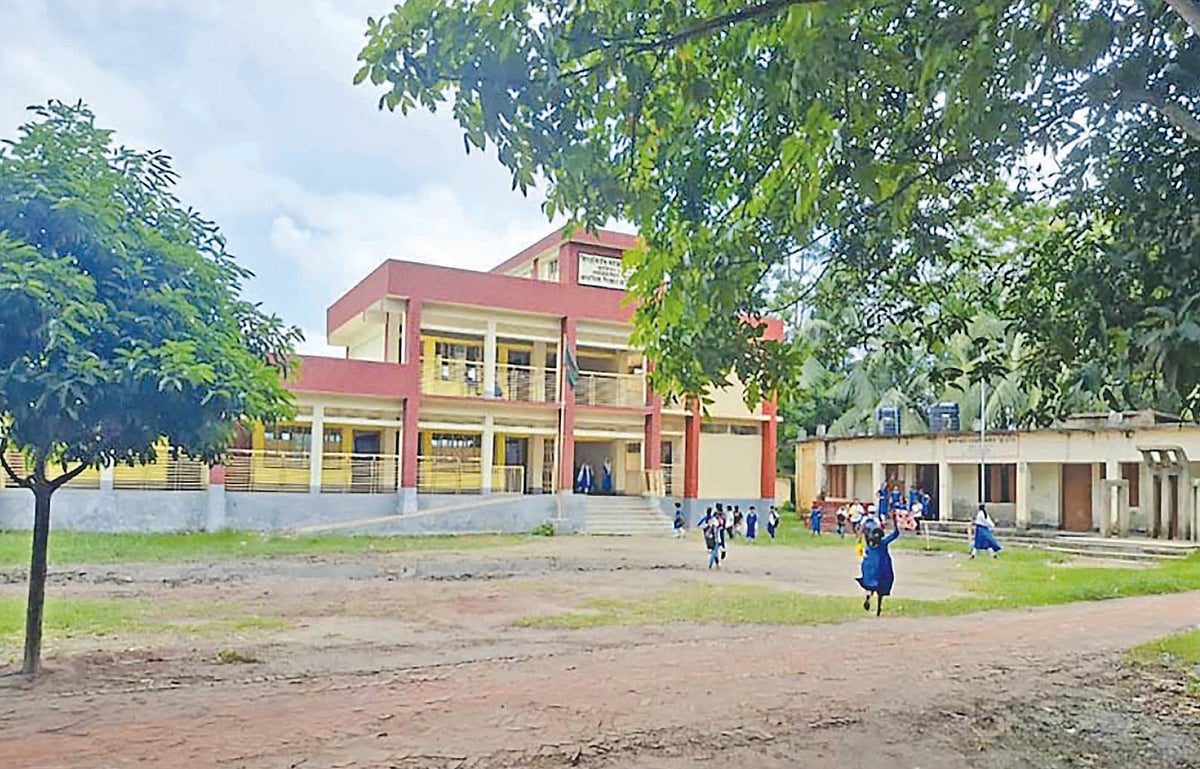 ১৮০ বিদ্যালয়ের ১৩০টিতেই প্রধান শিক্ষক নেই, পাঠদান–দাপ্তরিক কাজে বিঘ্ন