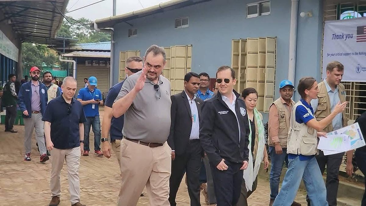 রোহিঙ্গা আশ্রয়শিবির পরিদর্শনে যুক্তরাষ্ট্রের বিশেষ দূত, প্রত্যাবাসনে সহযোগিতা চাইলেন রোহিঙ্গারা