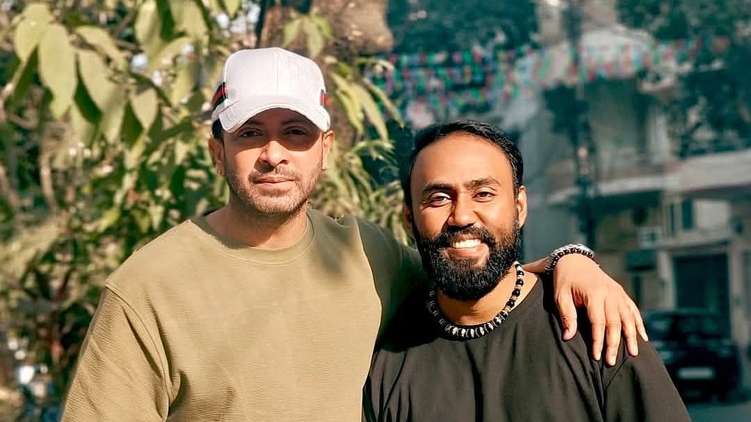 একসঙ্গে আবার ফিরছে শাকিব খান ও মেহেদী হাসান হৃদয় জুটি। ছবি: ফেসবুক থেকে