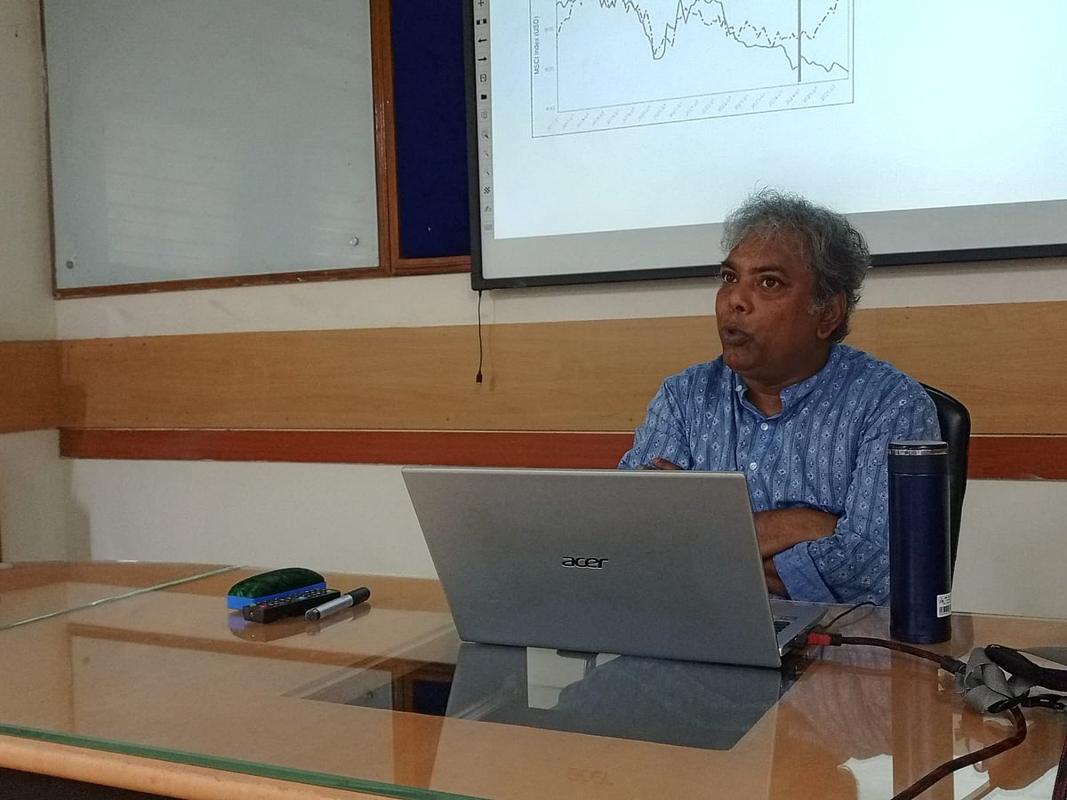 জুলাই অভ্যুত্থানের পর অনিশ্চয়তায় শেয়ারবাজারের পুনরুদ্ধার বাধাগ্রস্ত হয়, গবেষণার তথ্য