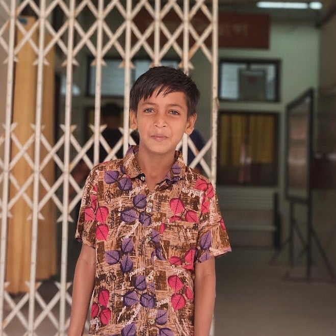 গুলিবিদ্ধ শিশু কাউছার এখন চতুর্থ শ্রেণিতে, দুই বছরেও গেজেটে ওঠেনি নাম