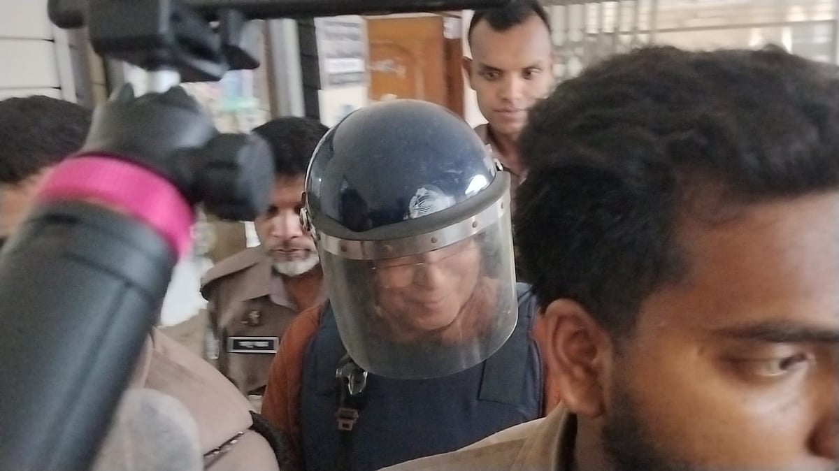 খালেদা জিয়াকে সমাবেশে যেতে বাধা–হত্যাচেষ্টা মামলায় রিমান্ডে সাবেক যুগ্ম সচিব জগলুল