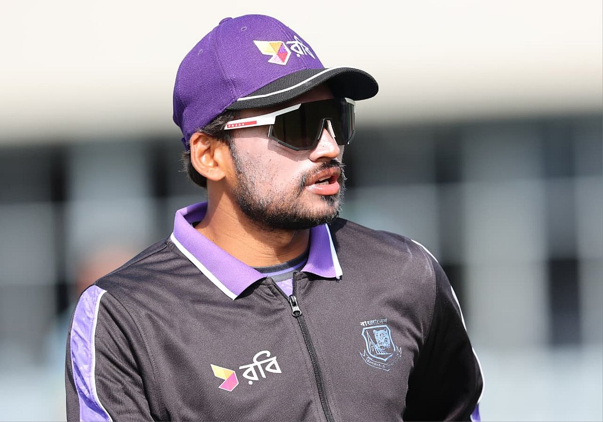 দুই দিনে হেরে নাজমুল বুঝেছেন ডারউইনের জয় কত বড়