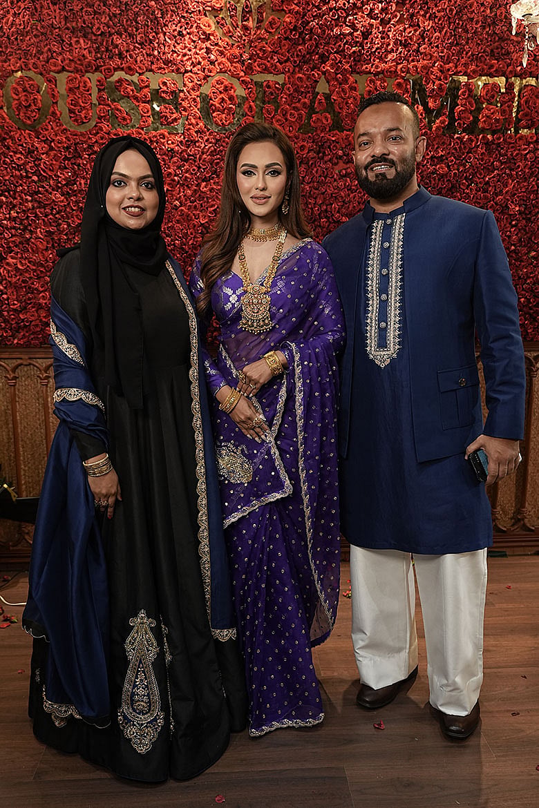 হাউস অব আহমেদ ‘চ্যাপ্টার টু: ঐতিহ্যের পথ ধরে লাক্সারি ফ্যাশনের নতুন অধ্যায়