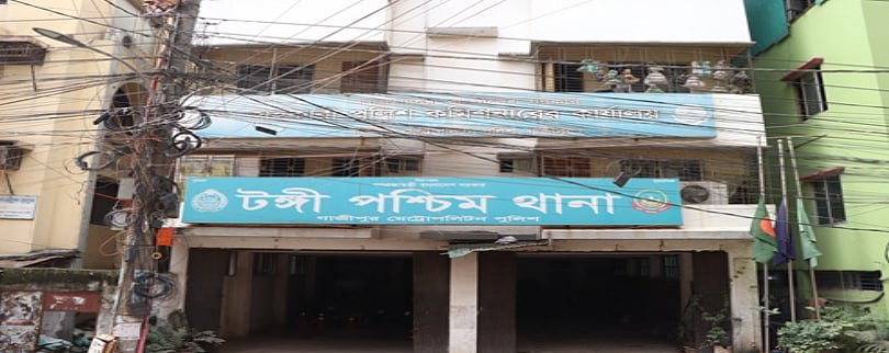মোটরসাইকেলে ‘অচেতন’ তরুণীর ছবি ভাইরাল, জানা গেল আসল ঘটনা