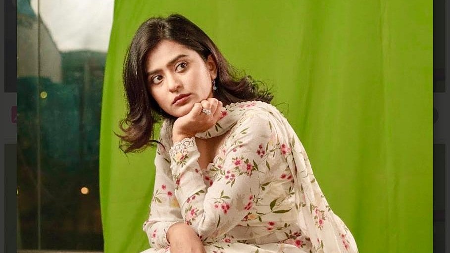‘তুমি তো চলেই যাবে’ দিয়ে আলোচিত, অর্পিতাকে কতটা চেনেন