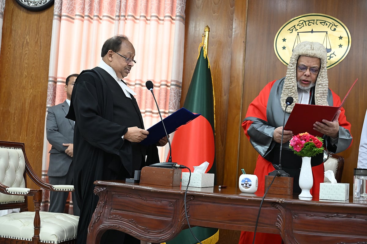 আপিল বিভাগের নতুন বিচারপতি হাবিবুল গনি শপথ নিলেন