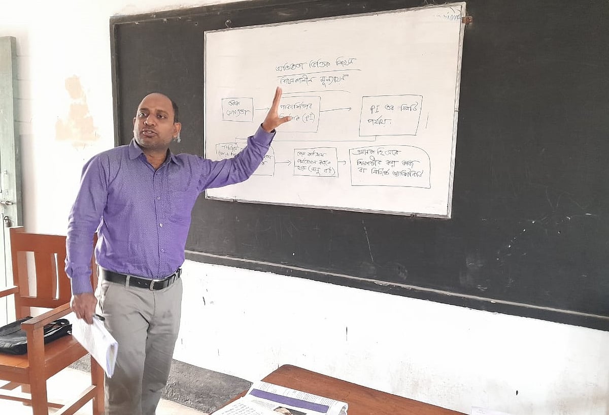 Bangladesh will train 54,000 secondary teachers for 42 days
