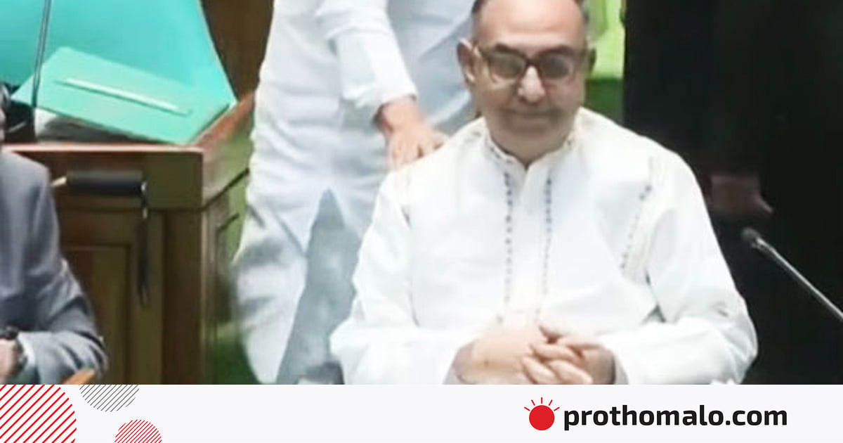 মির্জা আব্বাস সংসদে এলেন হুইলচেয়ারে, দিলেন আবেগঘন বক্তৃতা