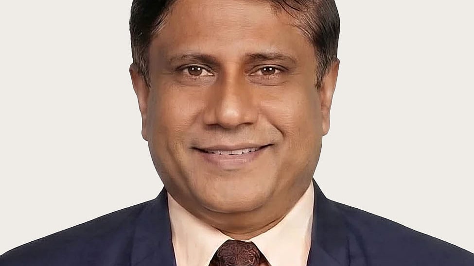 প্রধানমন্ত্রীর প্রতিরক্ষা উপদেষ্টা ব্রিগেডিয়ার জেনারেল (অব.) এ কে এম শামছুল ইসলাম