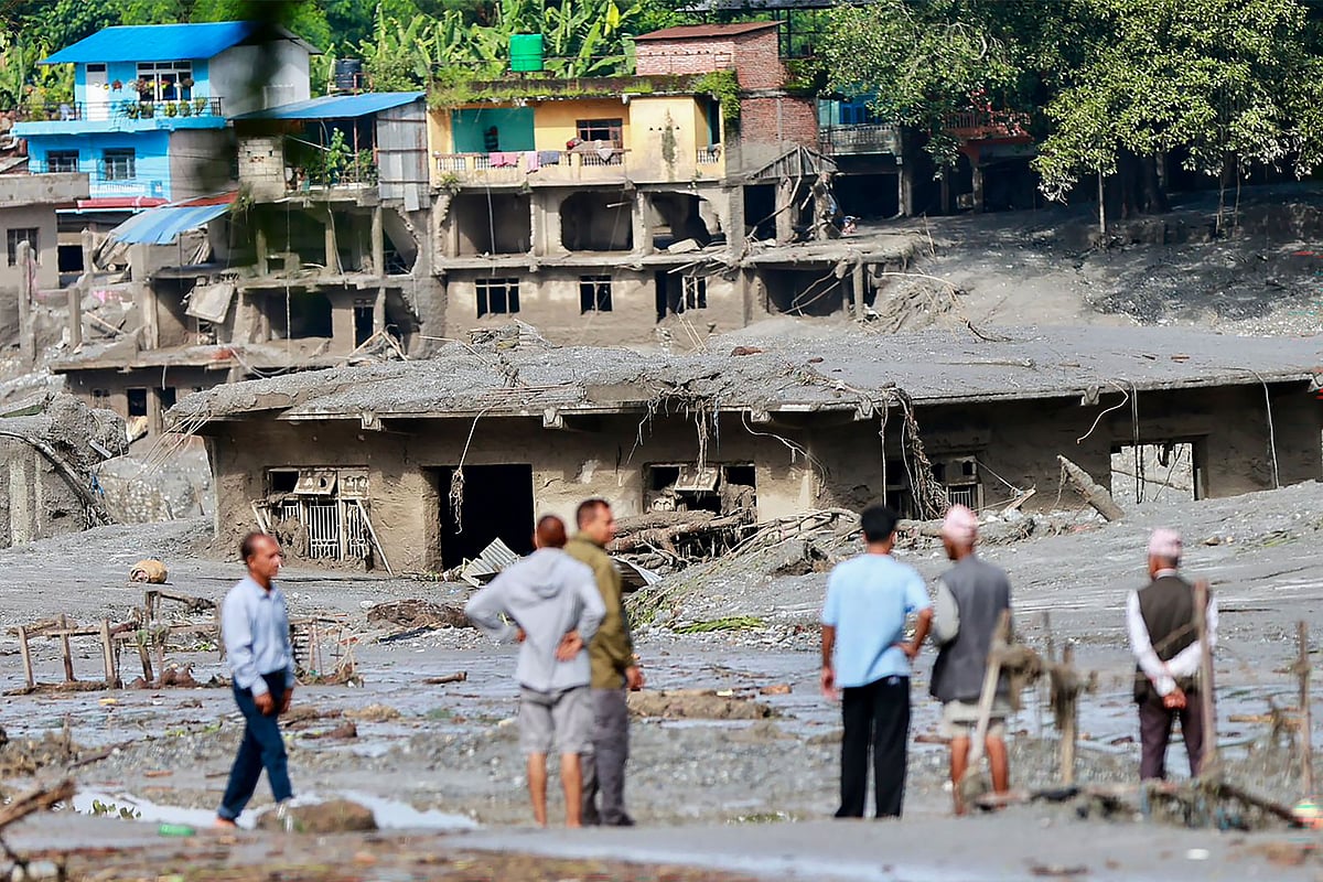 Bangladeshi relief workers reach flood-hit Nepal to help recovery efforts