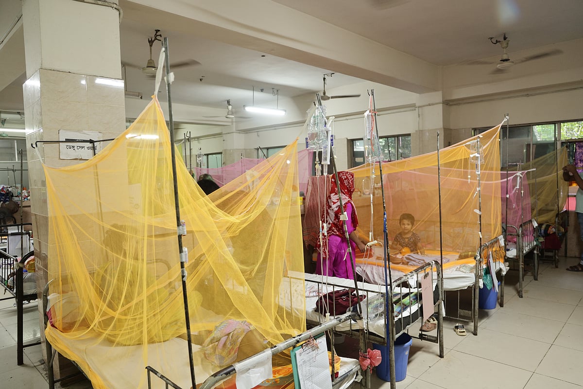 ডেঙ্গু আক্রান্ত শিশুর অবস্থা কেন দ্রুত খারাপ হয়ে যাচ্ছে