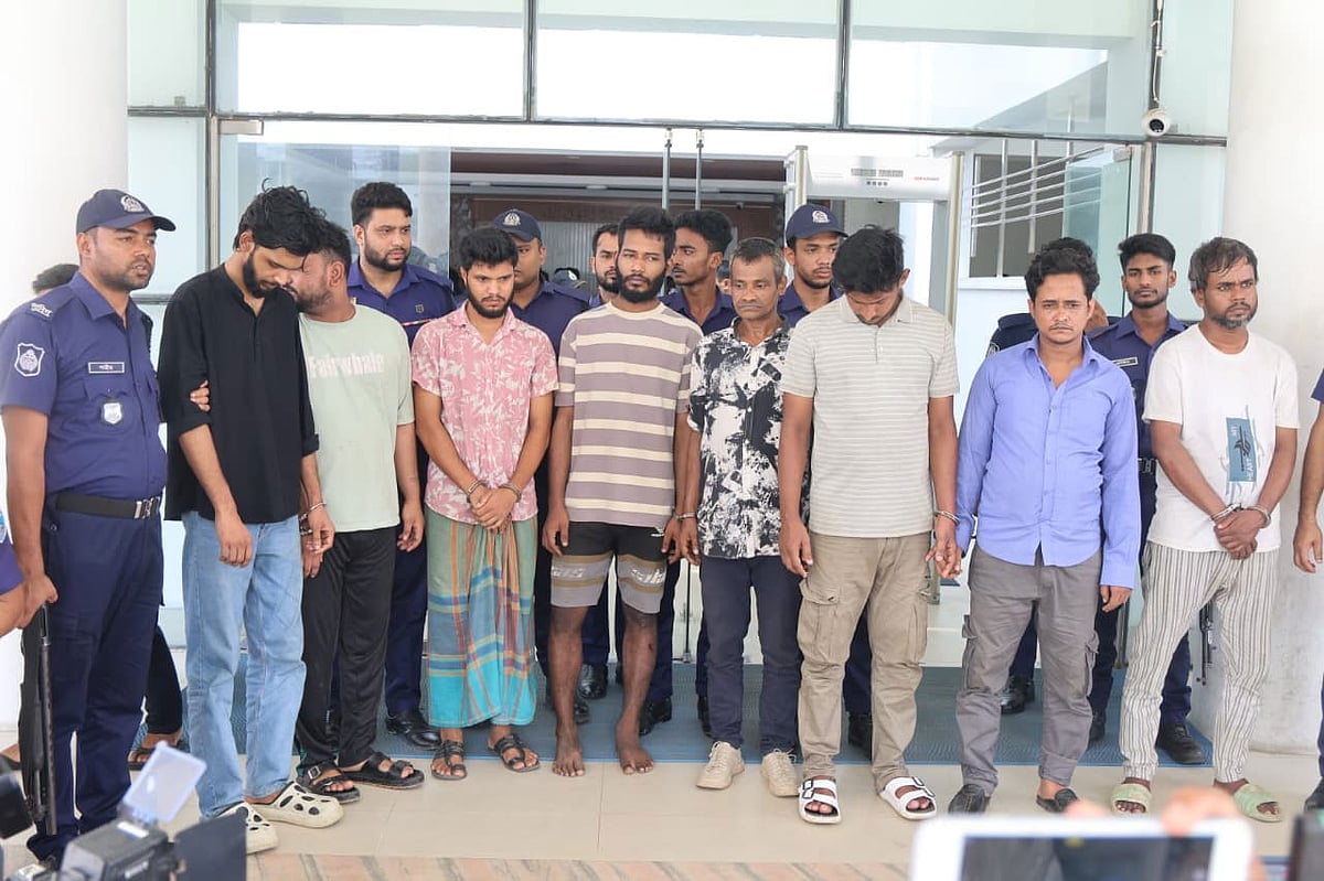 চাঁদার জন্য চিকিৎসককে সন্ত্রাসীর হুমকি, ‘১০০ পুলিশ থাকলেও গুলি করে মেরে ফেলব