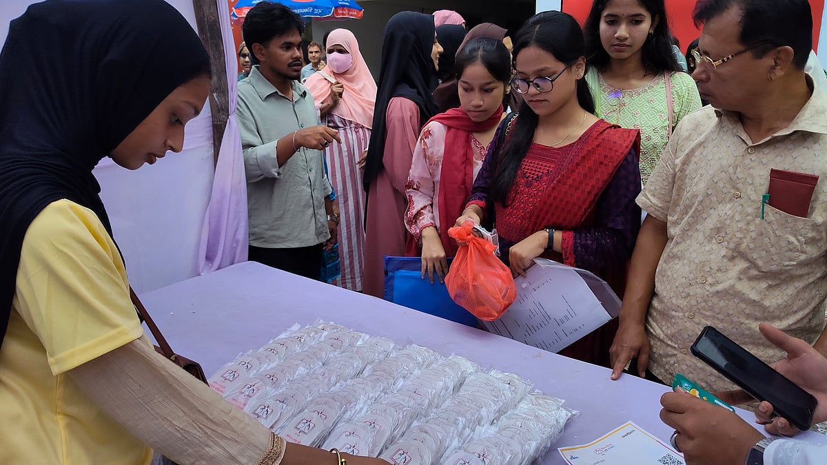 ছবি: আনিস মাহমুদ