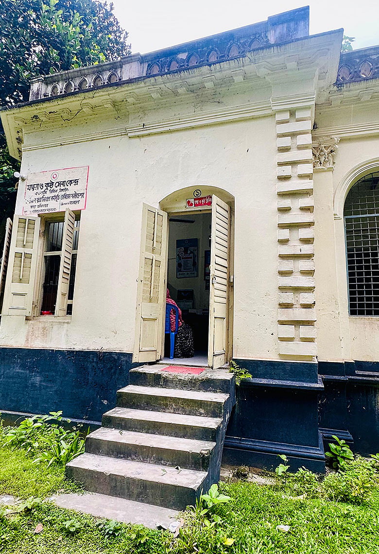 সন্তোষের ভেজা দুপুরে ইতিহাসের মুখোমুখি