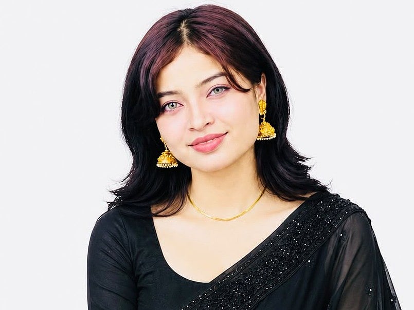 মৌমিতা বড়ুয়াশিল্পীর সৌজন্যে