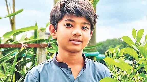 ইশায়াত শাহরিয়ার অপ্রতিম