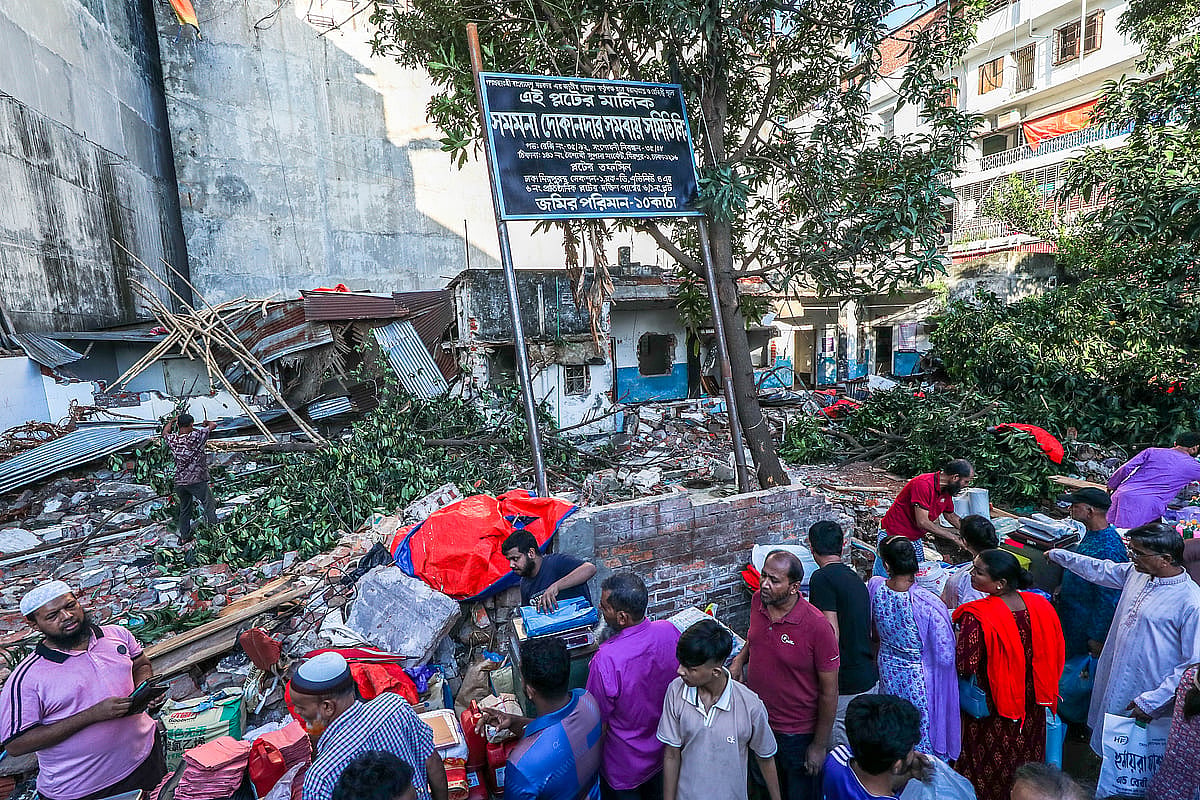 রাড্ডা গুঁড়িয়ে দেওয়ার নেপথ্যে কারা, অনুসন্ধানে যা বেরিয়ে এল