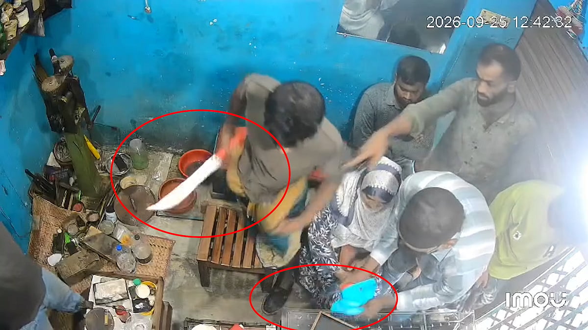 নারায়ণগঞ্জে দিনদুপুরে স্বর্ণের দোকানে ডাকাতি