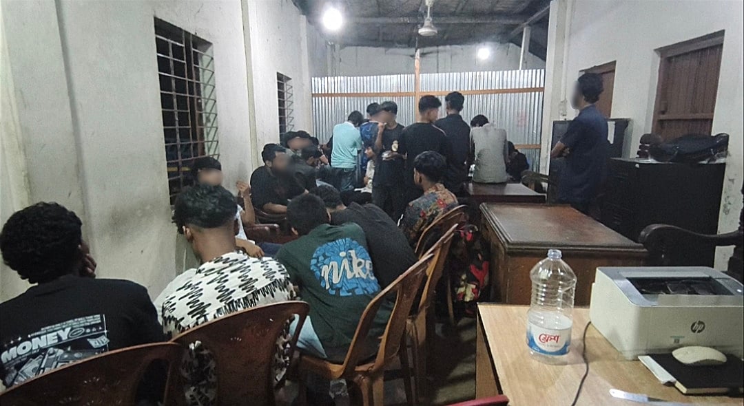 লক্ষ্মীপুরে ৫ ঘণ্টায় ২৪৪ কিশোর আটক, যে কারণ জানাল পুলিশ