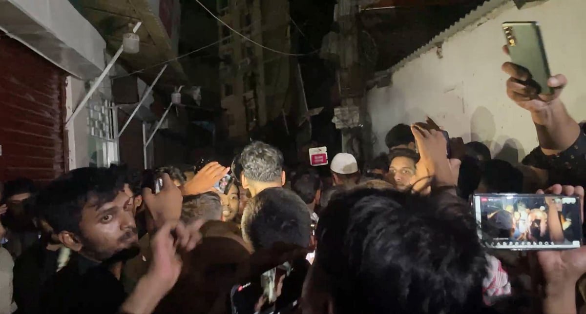বাংলামোটরে বহিষ্কৃত যুবদল নেতার আগ্নেয়াস্ত্রের আঘাতে ওষুধ ব্যবসায়ী আহত