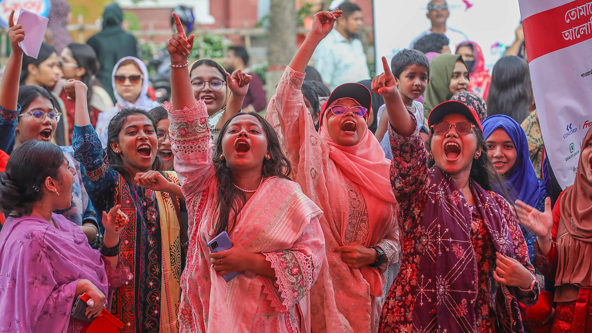 ছবি: সাদ্দাম হোসেন
