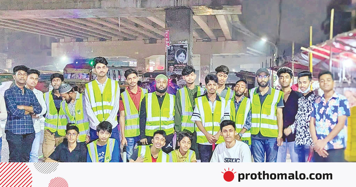 ছিনতাইকারী ধরে তরুণদের দল, আছে পোশাক, চালায় অভিযান ছিনতাইকারী ধরে তরুণদের দল, আছে পোশাক, চালায় অভিযান