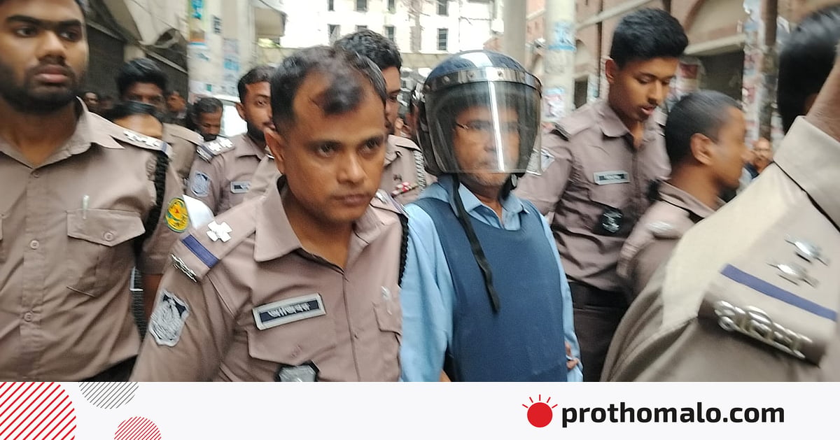 সন্ত্রাসবিরোধী আইনের মামলায় গ্রেপ্তার দেখানো হলো অধ্যাপক জামাল উদ্দিনকে সন্ত্রাসবিরোধী আইনের মামলায় গ্রেপ্তার দেখানো হলো অধ্যাপক জামাল উদ্দিনকে