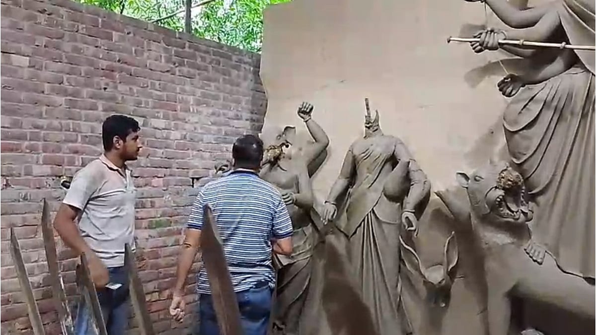কুষ্টিয়ায় মন্দিরে ভাঙচুর, তিনটি প্রতিমা ক্ষতিগ্রস্ত