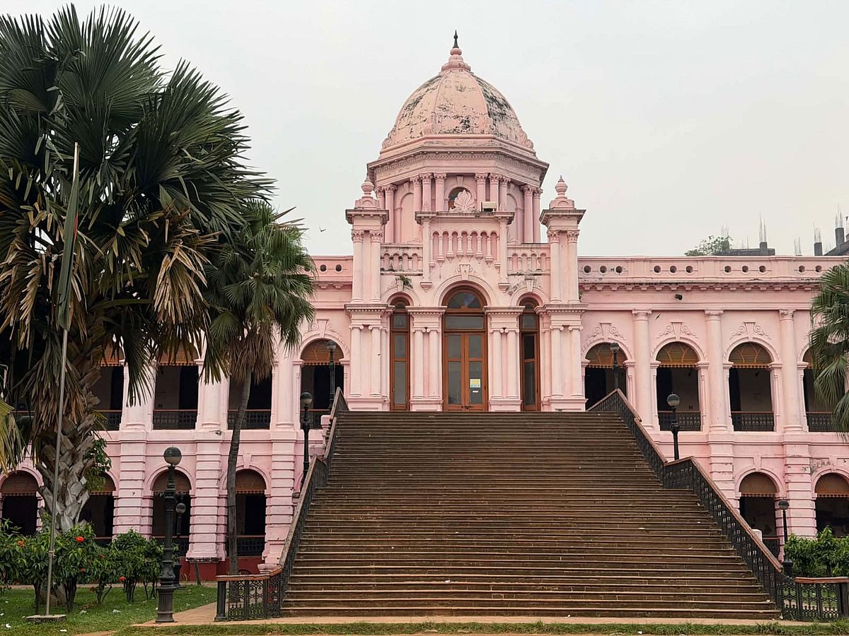 আহসান মঞ্জিলে ৫টি সিন্দুক, ২টি খোলা হয়েছিল, ৩টিতে কী আছে জানে না কেউ