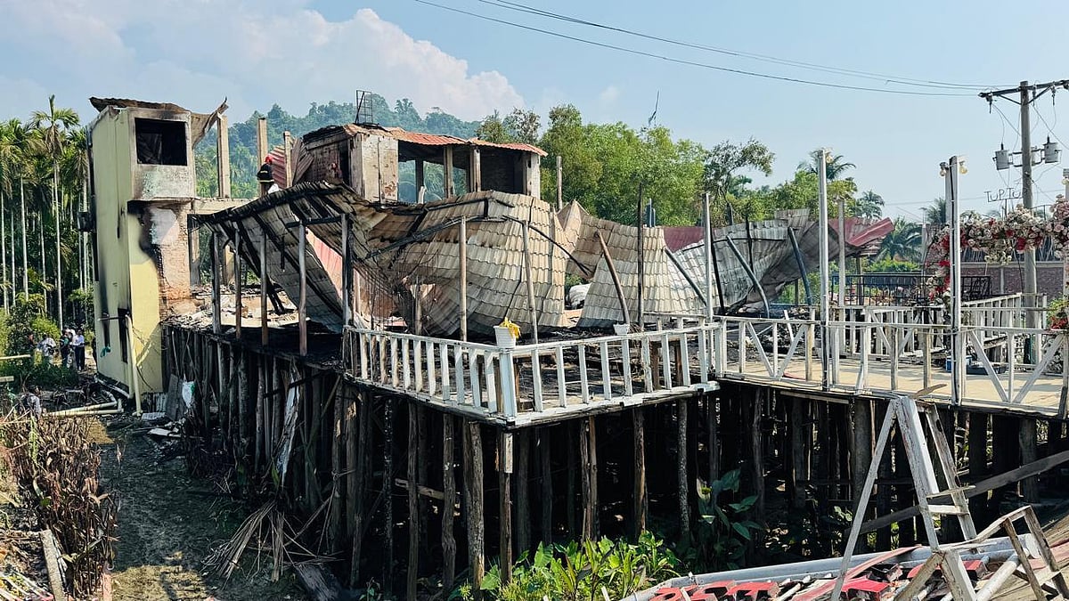 লাখ টাকা জরিমানা দিয়ে চালানো হচ্ছিল টুপটুপ রিসোর্ট