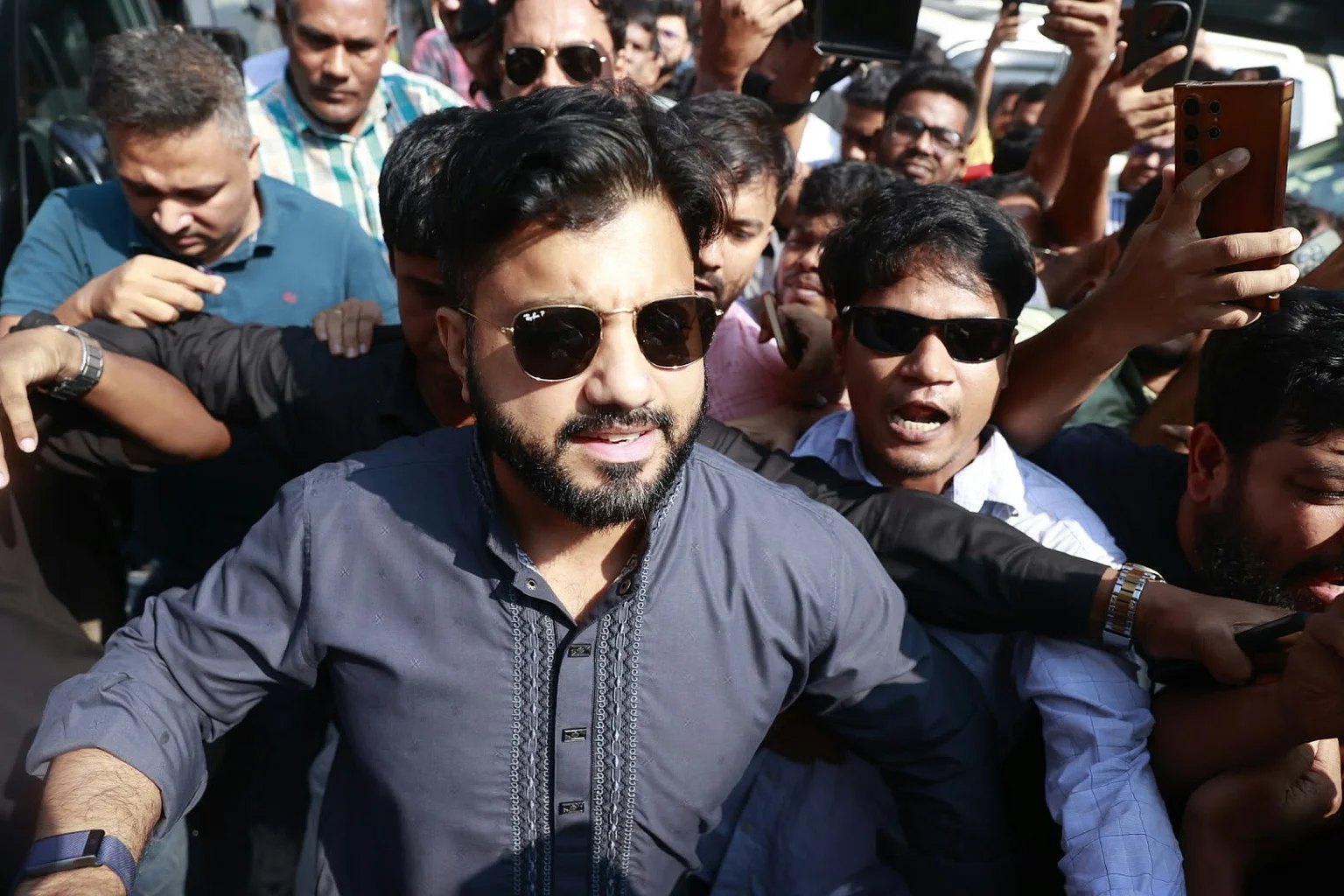 prothomalo-bangla%2F2026-10-19%2Fvob76xtq%2FWhatsApp_Image_2026_10_19_at_1_49_41_PM.jpeg?w=1536&auto=format%2Ccompress&fmt=webp