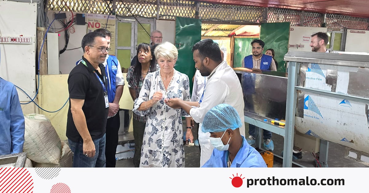 উখিয়ার আশ্রয়শিবিরে দিনে ১৫ হাজার সাবান উৎপাদন, পরিদর্শনে জাতিসংঘ মহাসচিবের বিশেষ দূত উখিয়ার আশ্রয়শিবিরে দিনে ১৫ হাজার সাবান উৎপাদন, পরিদর্শনে জাতিসংঘ মহাসচিবের বিশেষ দূত