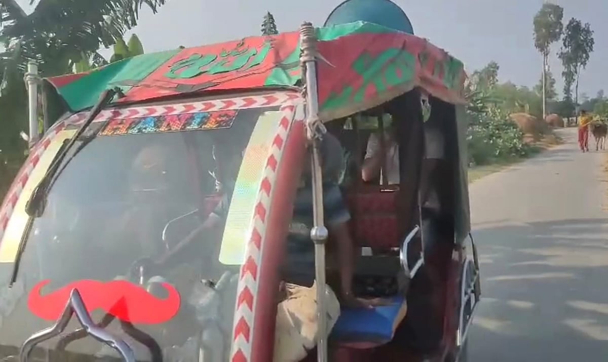 শেখ হাসিনা ডিসেম্বরে ফিরছেন’ মাইকিংয়ের পর নিষিদ্ধ ছাত্রলীগের নেতাসহ দুজন আটক