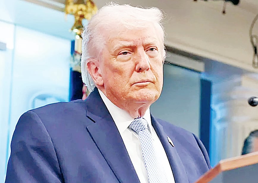 ইরানে আরও কঠোর হওয়ার ইঙ্গিত ট্রাম্পের, পাল্টা হুঁশিয়ারি তেহরানের
