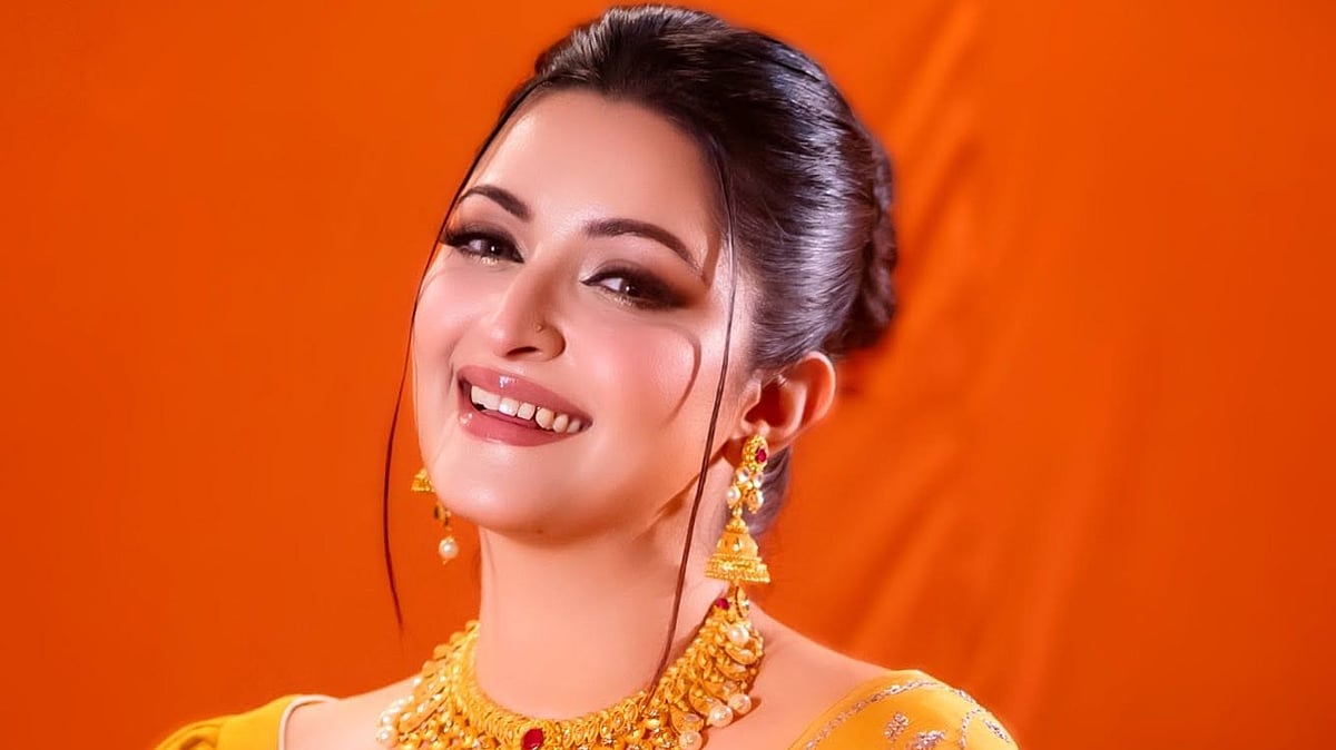 জন্মদিনে নতুন সিনেমার ঘোষণা পরীমনির