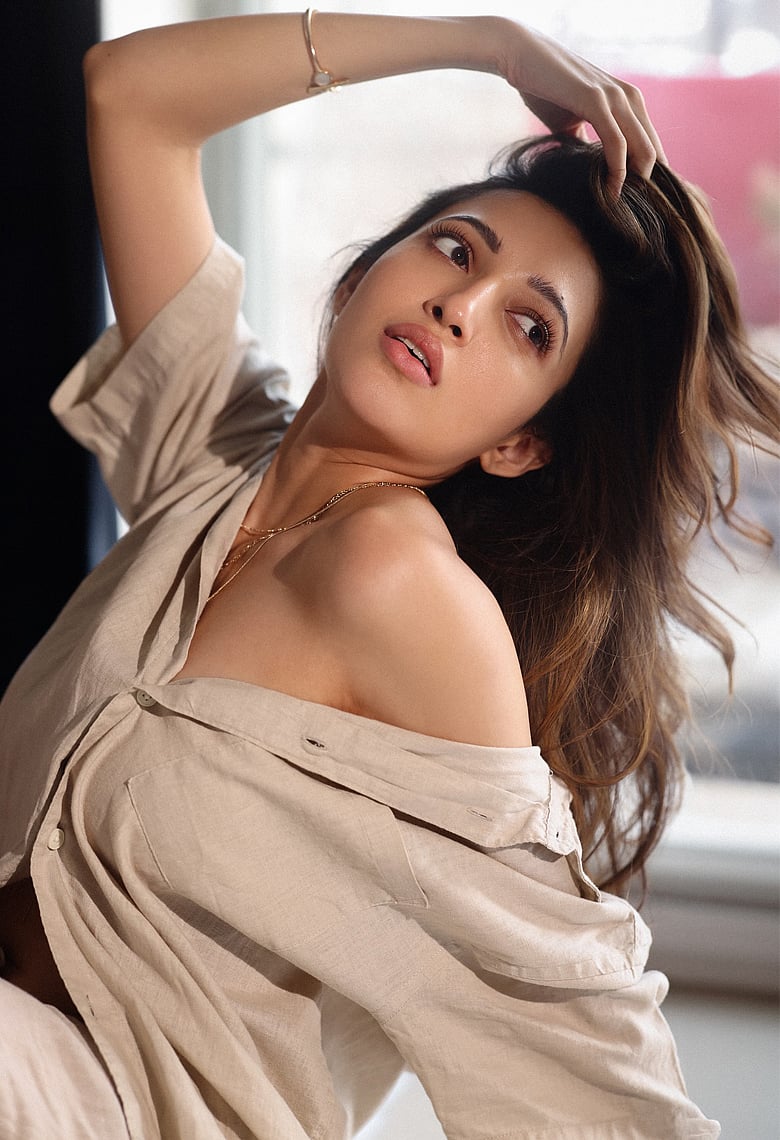 চুলের রুক্ষতা এড়ানোর ৫ উপায়