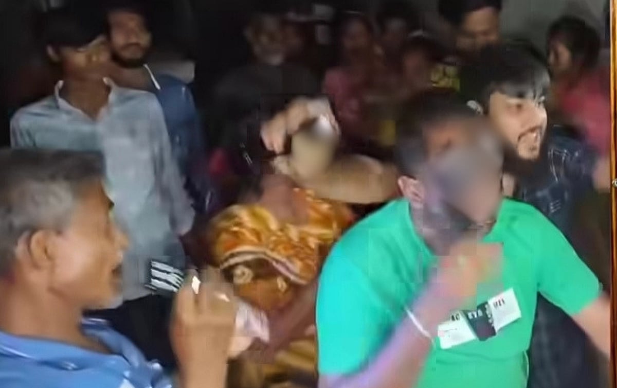 শ্যালিকাকে বিয়ে, মুখে চুনকালি মাখিয়ে যুবক ও তাঁর দুই স্ত্রীকে গ্রামছাড়া