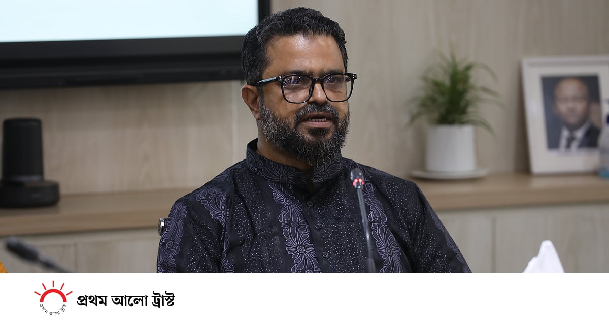 ‘সন্তান কী বলতে চায়, মা-বাবাকে তা শুনতে ও বুঝতে হবে’