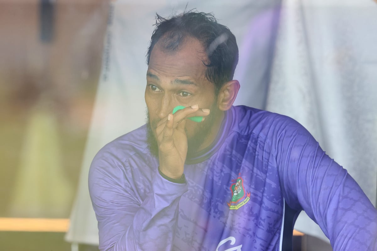 আঙুলের চোট সত্ত্বেও সিলেট টেস্টে খেলবেন মুশফিক