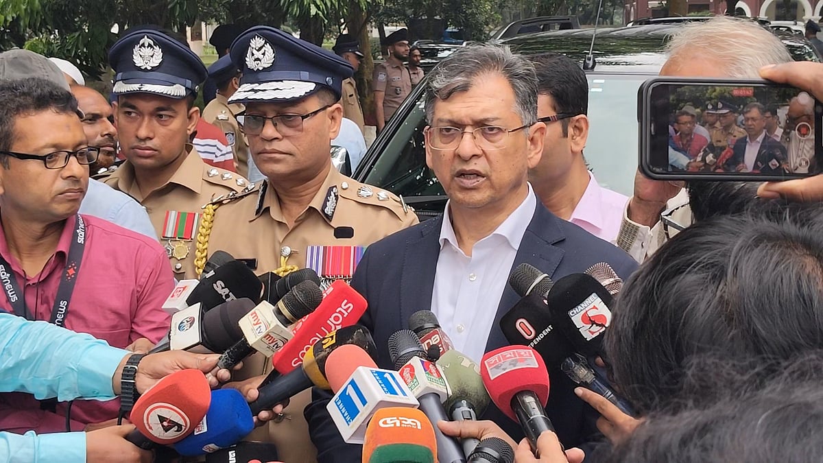 বিমানবাহিনীর সাবেক কর্মকর্তার মরদেহ উদ্ধার: এখনই মন্তব্য করতে রাজি নন স্বরাষ্ট্রমন্ত্রী