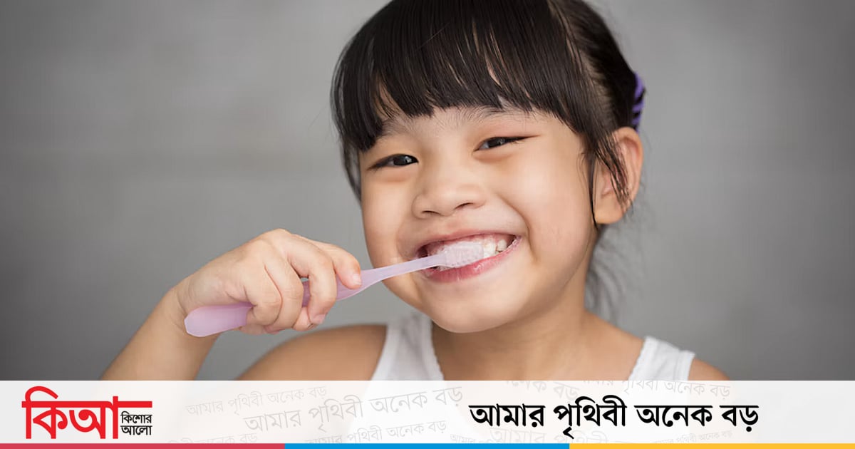 টুথপেস্ট আবিষ্কারের আগে মানুষ যেসব বিচিত্র জিনিস দিয়ে দাঁত পরিষ্কার করত
