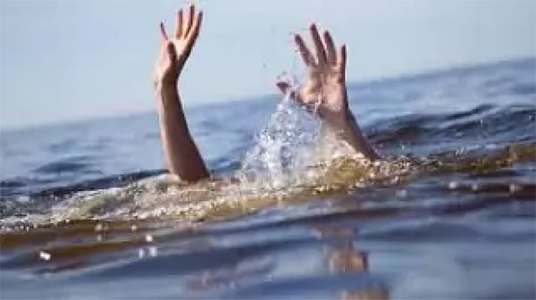 পানিতে ডুবে  মৃত্যু