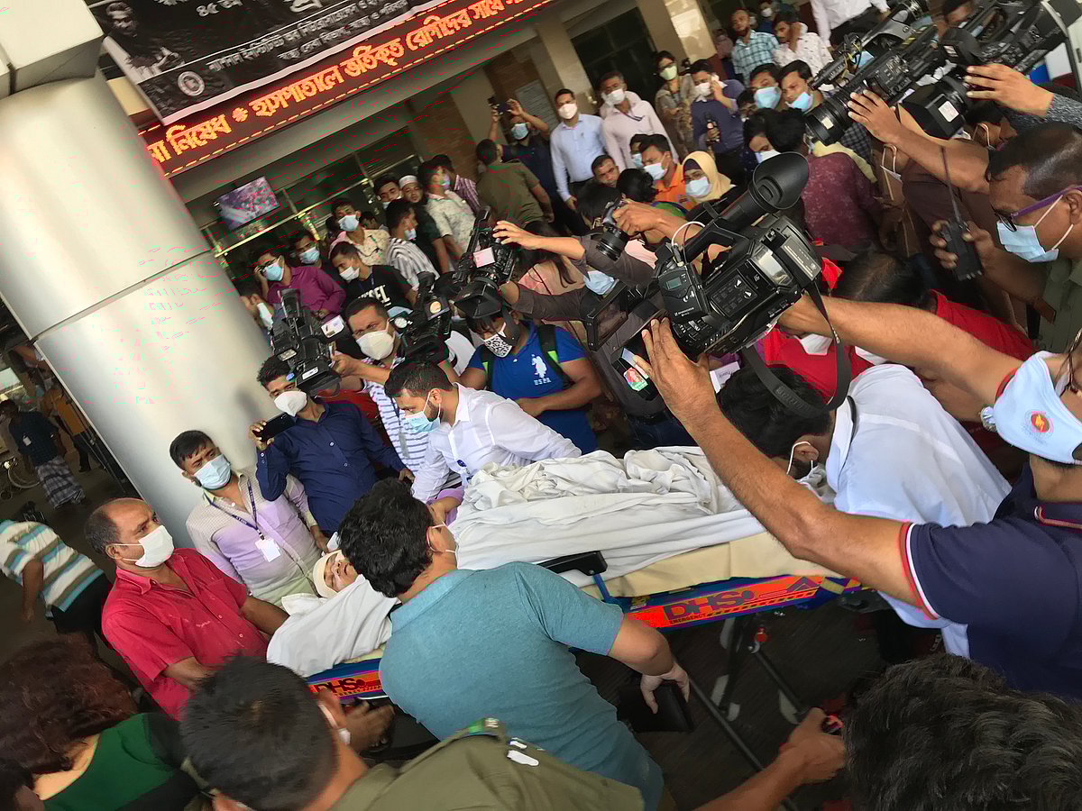 ঘোড়াঘাটের ইউএনও ওয়াহিদা খানমকে ন্যাশনাল ইনস্টিটিউট অব নিউরো সায়েন্সেস অ্যান্ড হসপিটালে ভর্তি করা হয়েছে।