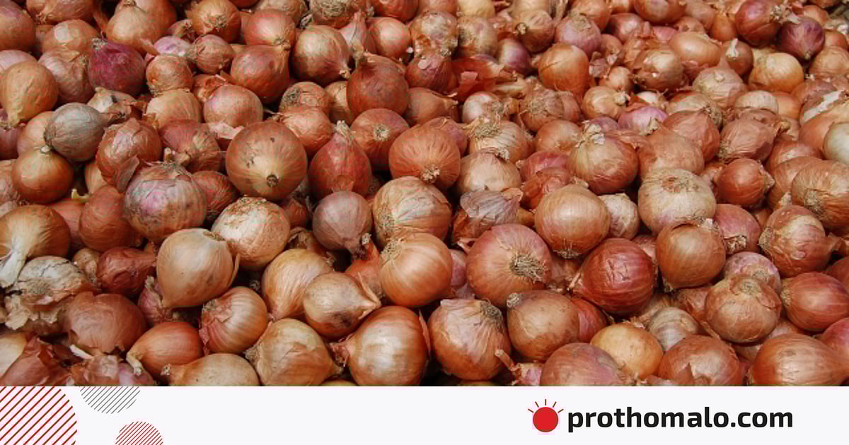 Stol ustida it uslubi sikish Men uxlayotgan ayolning klitorini emizaman